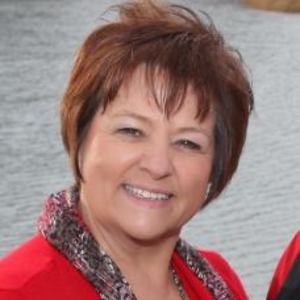 Meet your Posher, Elena